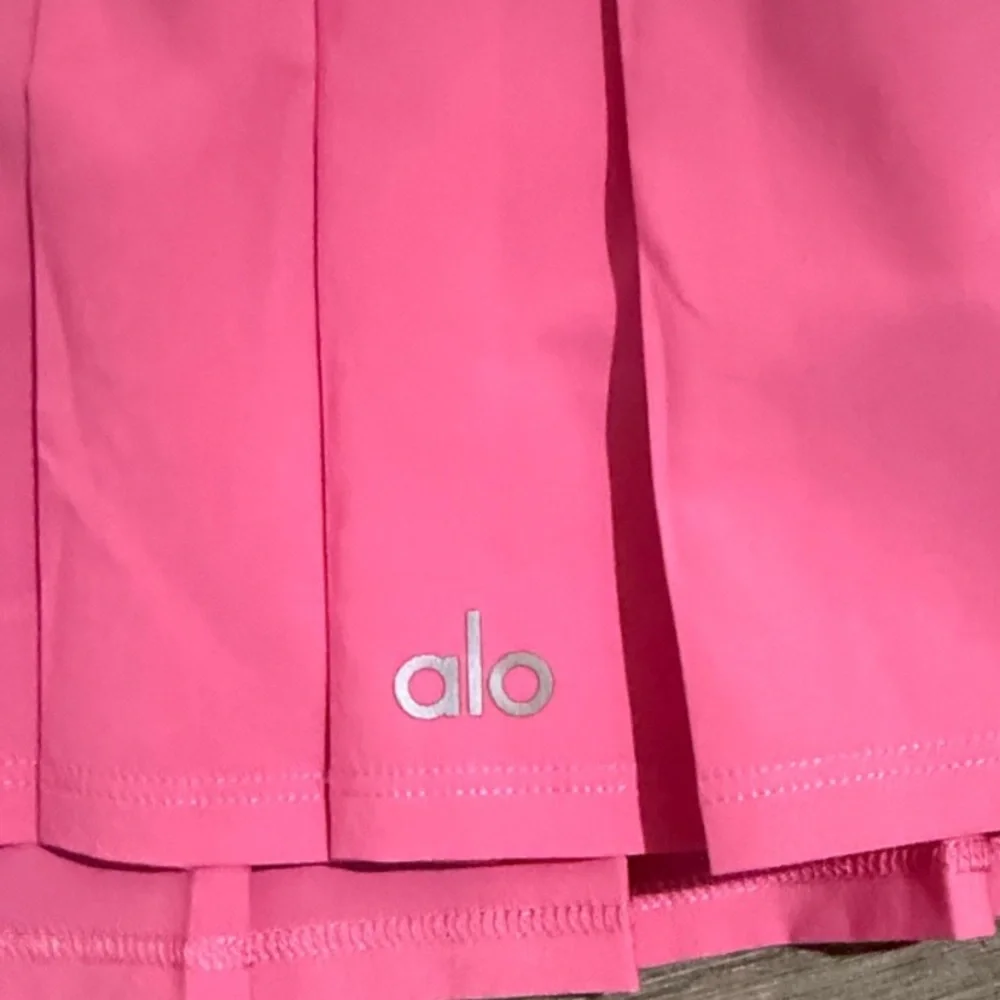 Alo Yoga Bubblegum Pink Pleated Tennis Skirt